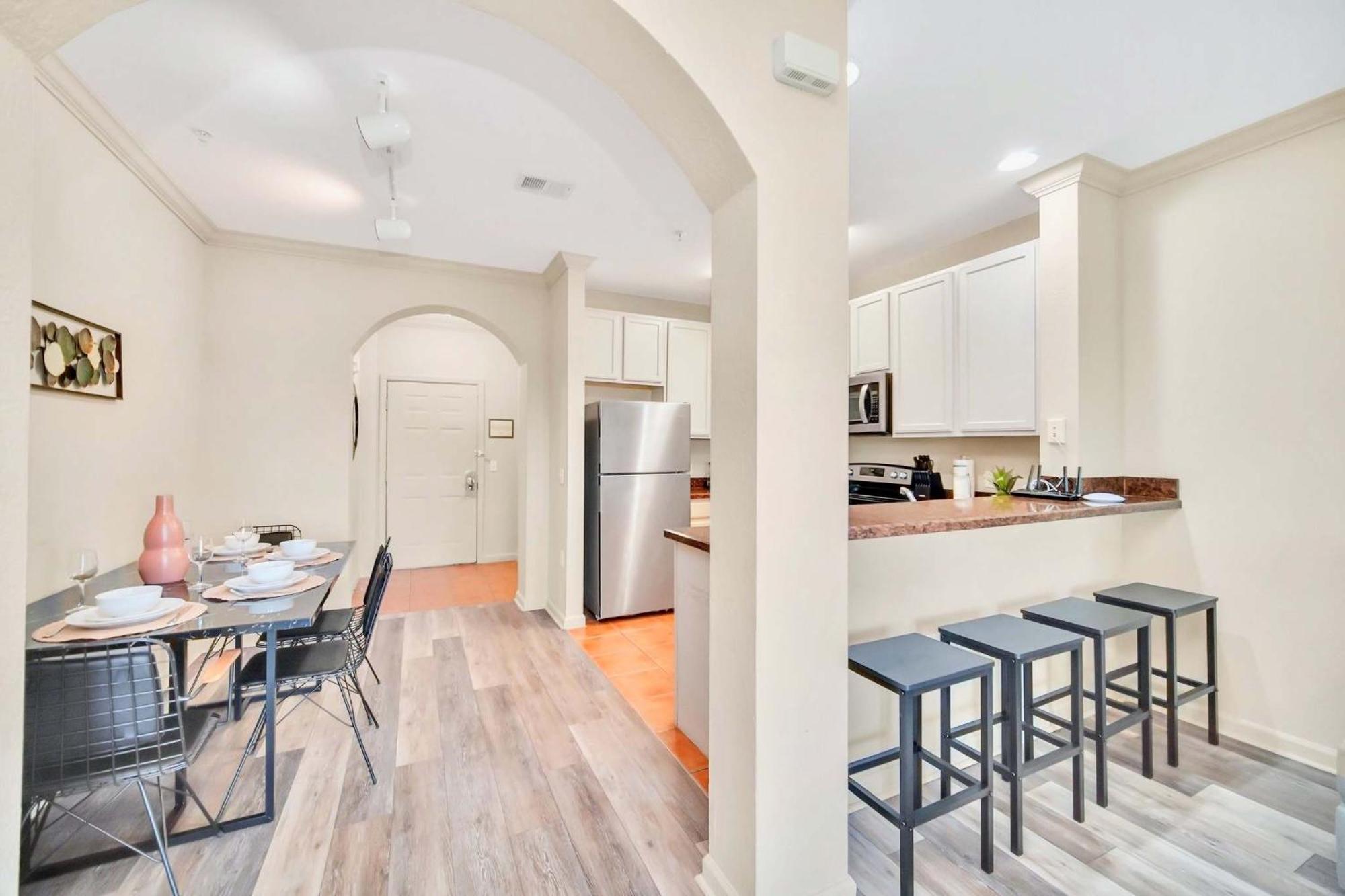 Modern 2Br Condo - Hot Tub And Pool - Near Disney Orlando Exterior photo
